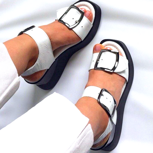Leather sandals with buckle buy online